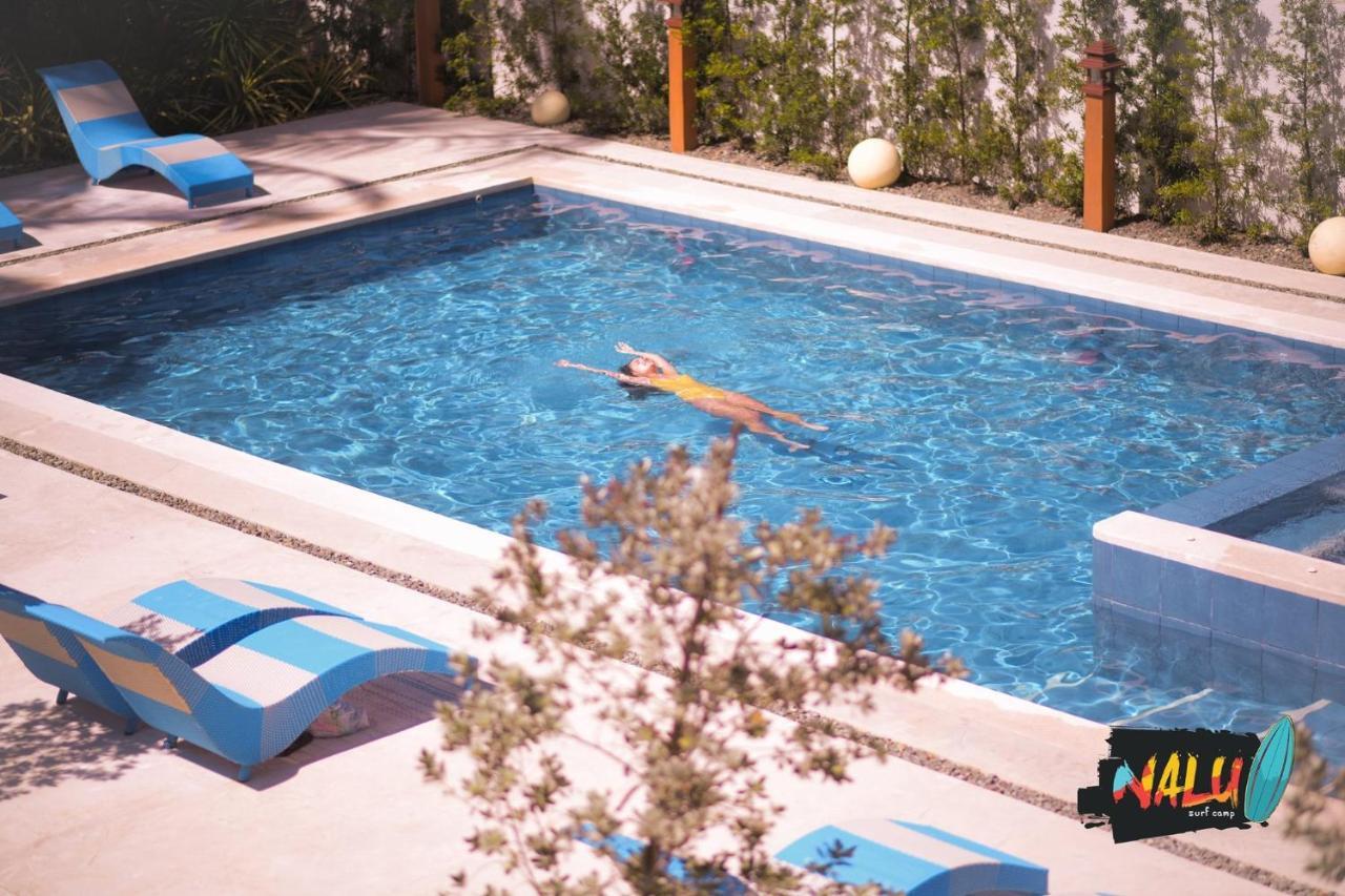 Nalu Surf Camp Hotel Baler Exterior foto